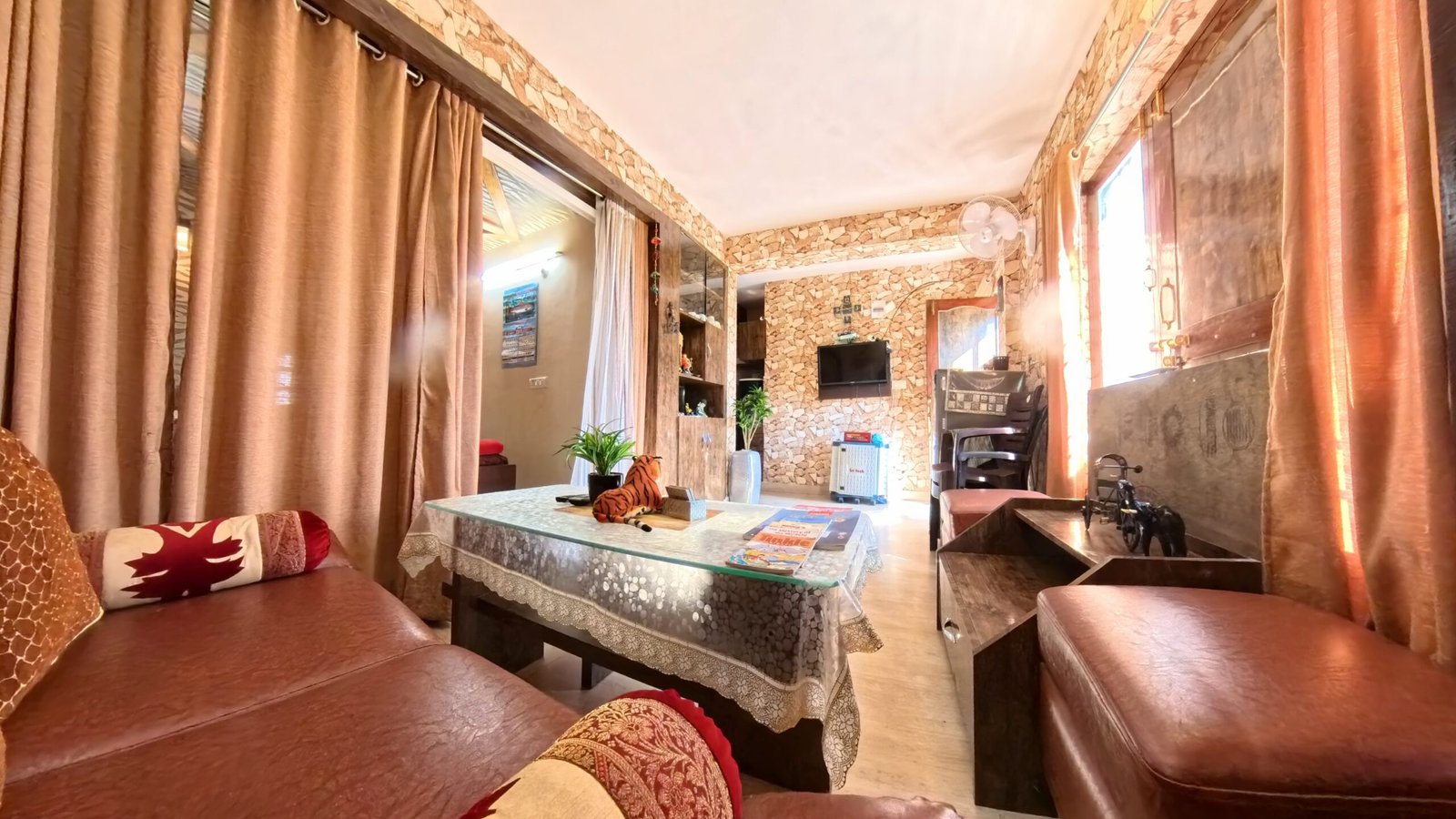 Triple Bed Comfort Room