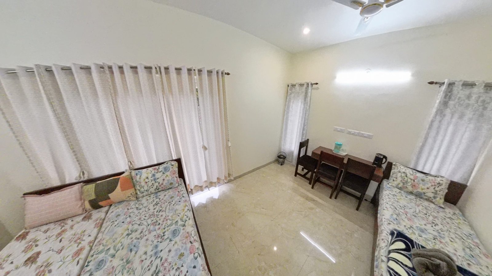 Triple Bed Comfort Room