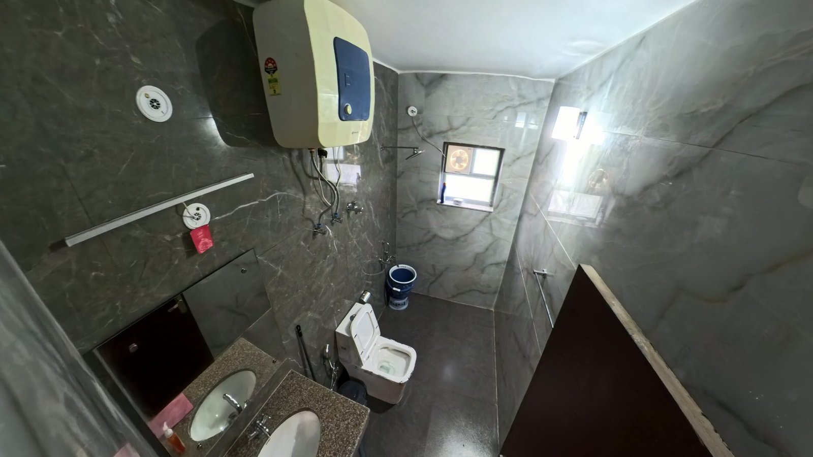 Triple Bed Comfort Room